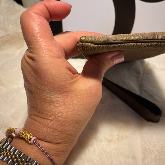 100% Authentic Chanel wristlet wallet - Picture 5 of 7